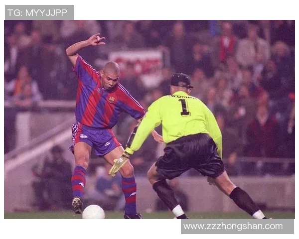 以罗纳尔多为核心回顾其职业生涯辉煌瞬间与世界足球影响力传承历