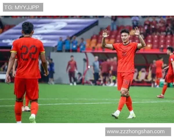 国足热身赛惊险逆转强敌全队状态回暖球迷期待世预赛再创佳绩 国足热身赛惊险逆转强敌全队状态回暖球迷期待世预赛再创佳绩