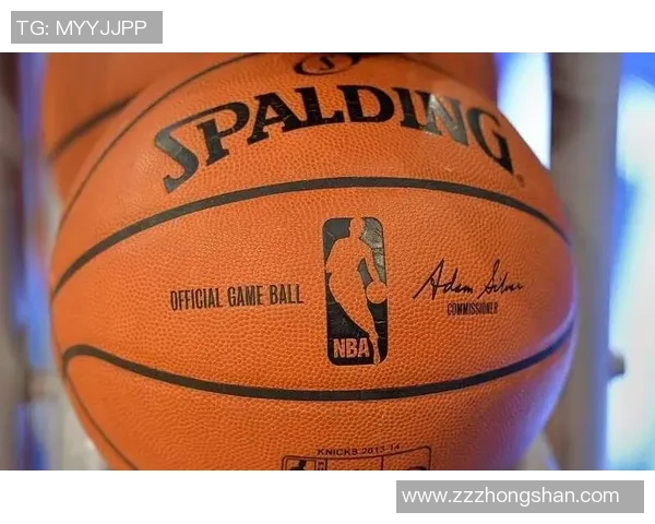 比尔·拉塞尔:篮球传奇与冠军精神的传承之路 比尔·拉塞尔:篮球传奇与冠军精神的传承之路