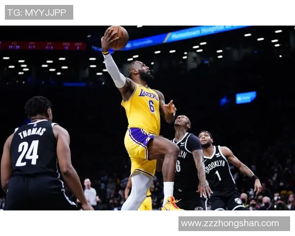 洛杉矶湖人与劲敌展开激烈对决 全场焦点赛事引爆球迷热情